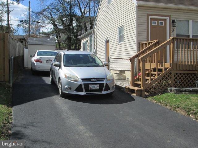 2127 GAYLAWN DR, Halethorpe, MD 21227