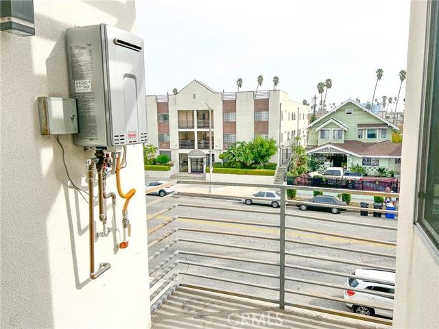 1183 Crenshaw Boulevard 201, Los Angeles, CA 90019