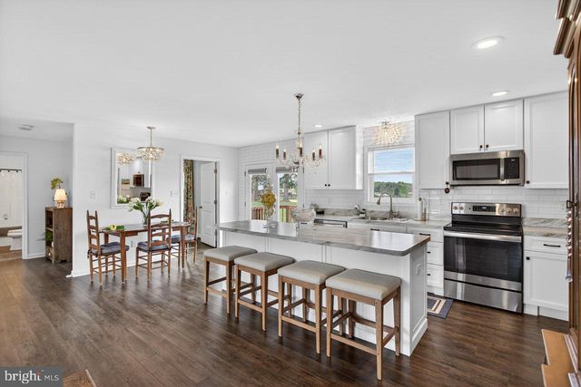 137 HOOVER RD, Woodstock, VA 22664