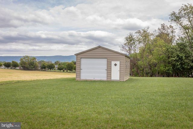 137 HOOVER RD, Woodstock, VA 22664