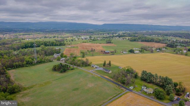 137 HOOVER RD, Woodstock, VA 22664