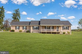 137 HOOVER RD, Woodstock, VA 22664