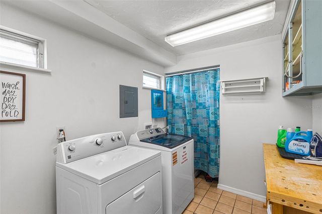 2307 N WELLESLEY DRIVE, Bradenton, FL 34207