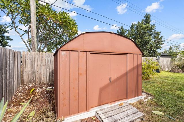 2307 N WELLESLEY DRIVE, Bradenton, FL 34207