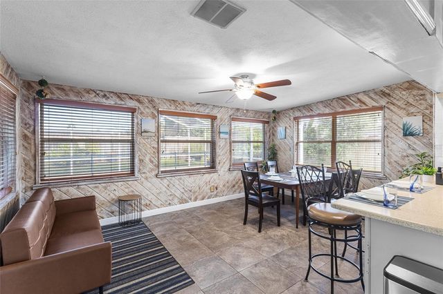 2307 N WELLESLEY DRIVE, Bradenton, FL 34207