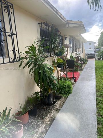 733 NW 33rd Ave, Miami, FL 33125