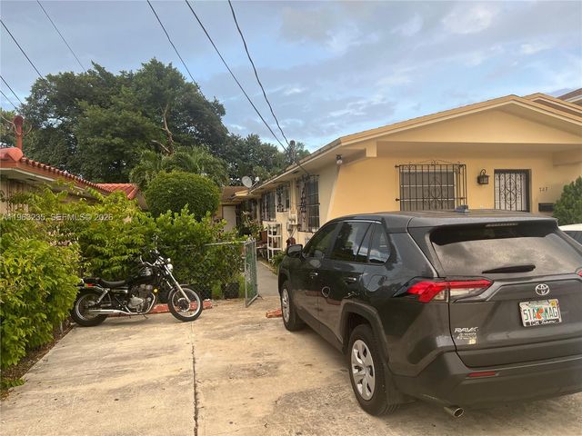 733 NW 33rd Ave, Miami, FL 33125