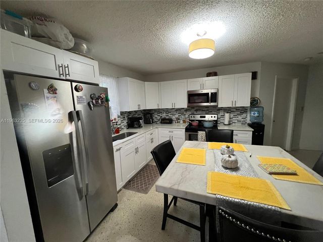 733 NW 33rd Ave, Miami, FL 33125