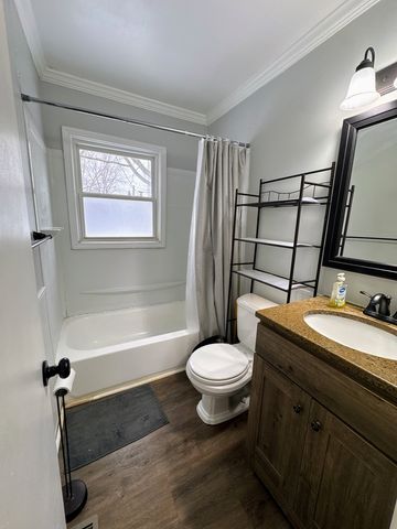 905 Brentwood Drive, Joliet, IL 60435