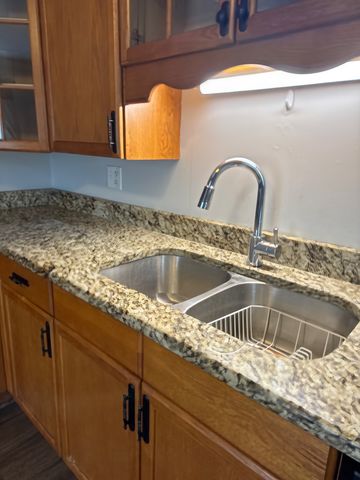 905 Brentwood Drive, Joliet, IL 60435