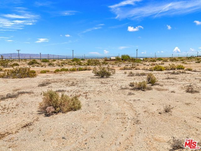 2592 Sea Urchin Avenue, Thermal, CA 92274