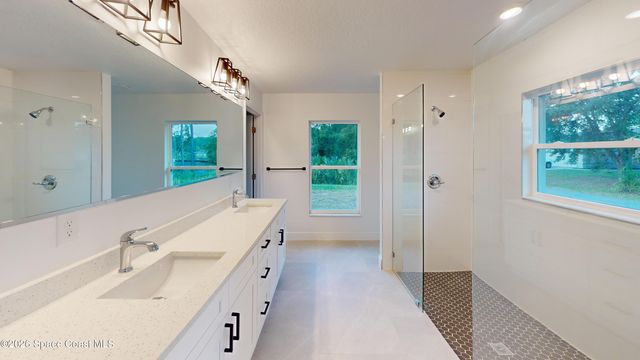 963 Sareta Street SE, Palm Bay, FL 32909