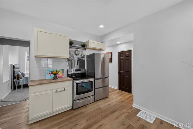 7117 Vermont Avenue, St Louis, MO 63111
