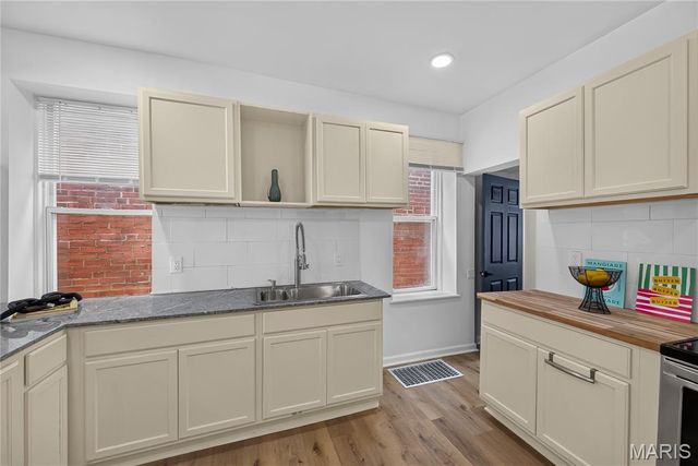 7117 Vermont Avenue, St Louis, MO 63111