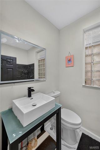 7117 Vermont Avenue, St Louis, MO 63111