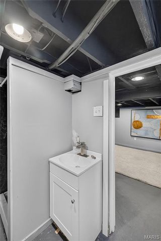 7117 Vermont Avenue, St Louis, MO 63111