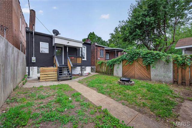 7117 Vermont Avenue, St Louis, MO 63111