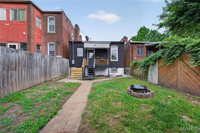 7117 Vermont Avenue, St Louis, MO 63111