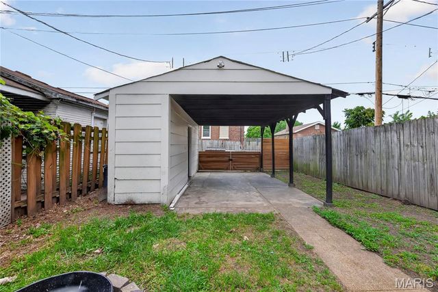 7117 Vermont Avenue, St Louis, MO 63111