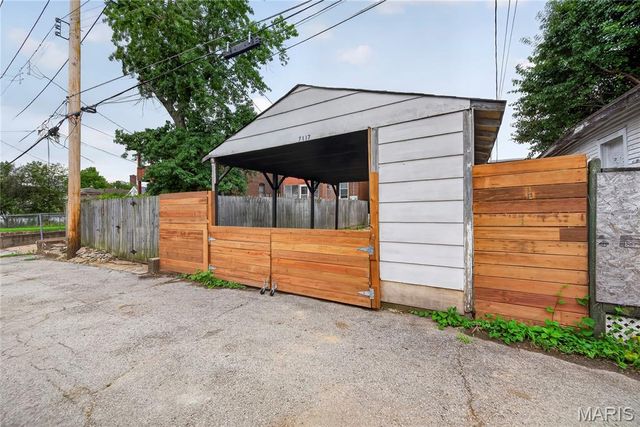 7117 Vermont Avenue, St Louis, MO 63111