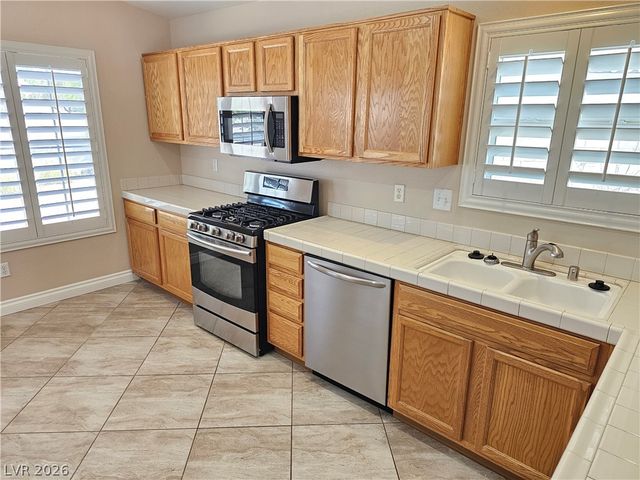 283 DEERLEAP Circle, Henderson, NV 89052