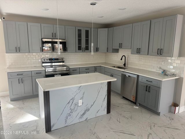 1718 CORNELL Road, Jacksonville, FL 32207