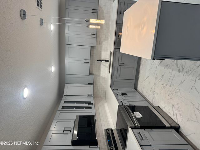 1718 CORNELL Road, Jacksonville, FL 32207