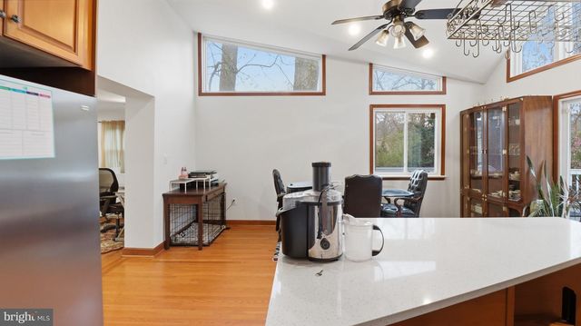 7607 BURNSIDE CT, Falls Church, VA 22043