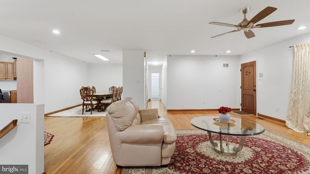 7607 BURNSIDE CT, Falls Church, VA 22043