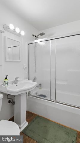 7607 BURNSIDE CT, Falls Church, VA 22043