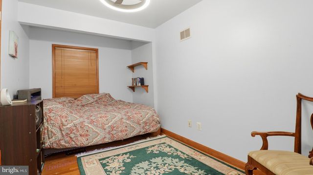 7607 BURNSIDE CT, Falls Church, VA 22043