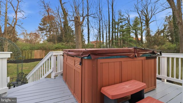 7607 BURNSIDE CT, Falls Church, VA 22043