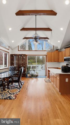 7607 BURNSIDE CT, Falls Church, VA 22043