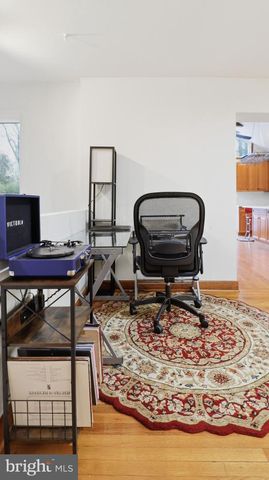 7607 BURNSIDE CT, Falls Church, VA 22043