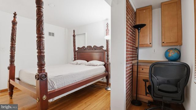 7607 BURNSIDE CT, Falls Church, VA 22043