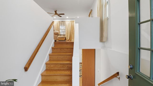 7607 BURNSIDE CT, Falls Church, VA 22043