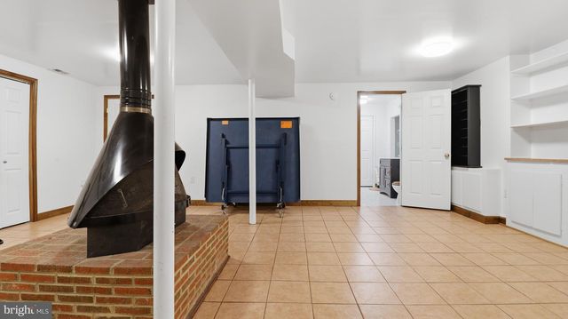 7607 BURNSIDE CT, Falls Church, VA 22043