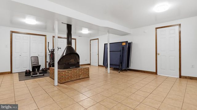 7607 BURNSIDE CT, Falls Church, VA 22043