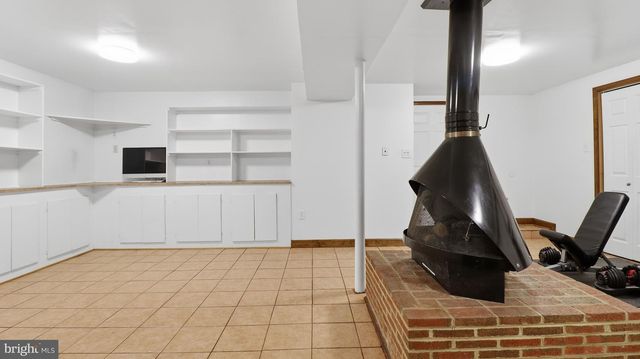 7607 BURNSIDE CT, Falls Church, VA 22043