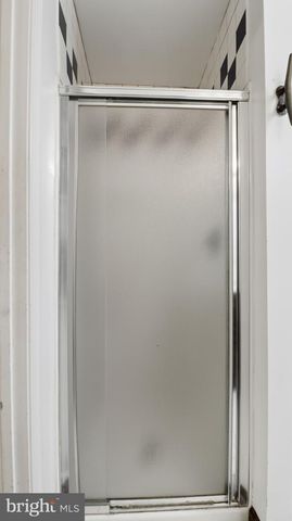 7607 BURNSIDE CT, Falls Church, VA 22043