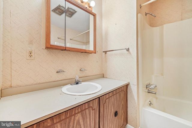 9707 HOLLOWOOD CT, Ellicott City, MD 21042