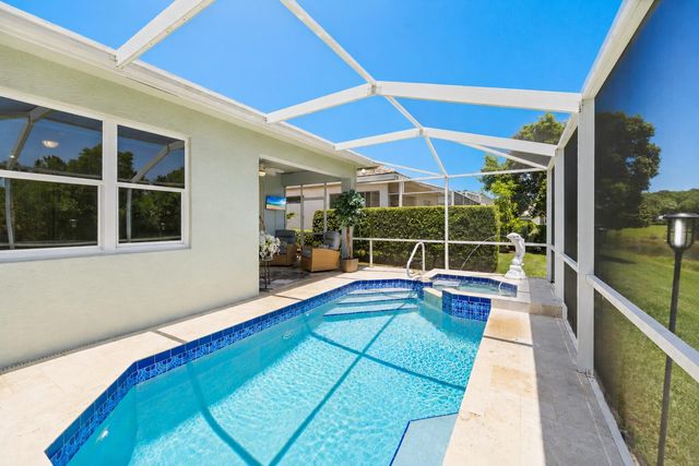 4681 SE Bridgetown Court, Stuart, FL 34997