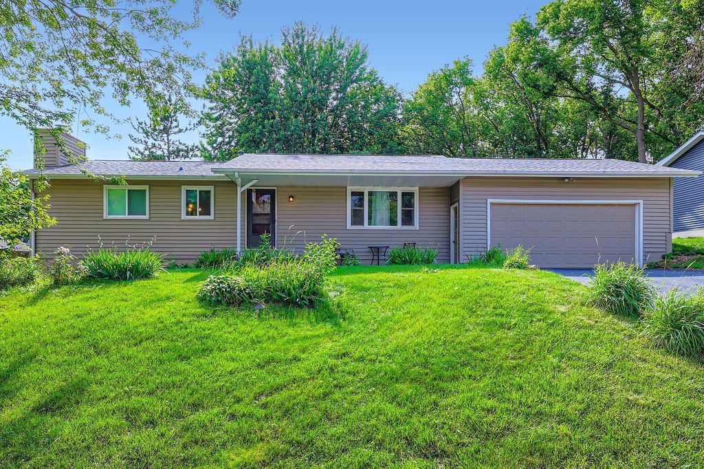 1430 Cardinal Cove, Chaska, MN 55318