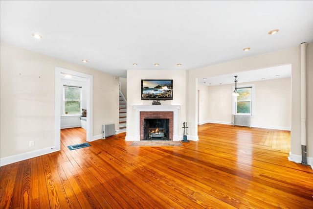 28 Palmer Neck Road, Stonington, CT 06379