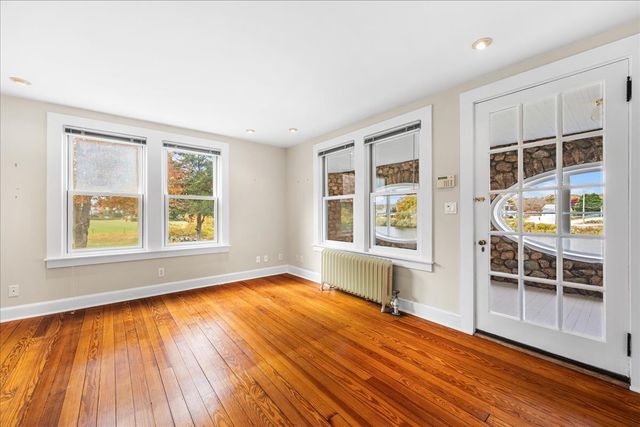 28 Palmer Neck Road, Stonington, CT 06379