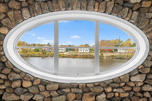 28 Palmer Neck Road, Stonington, CT 06379