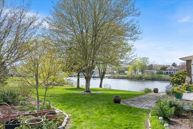 28 Palmer Neck Road, Stonington, CT 06379