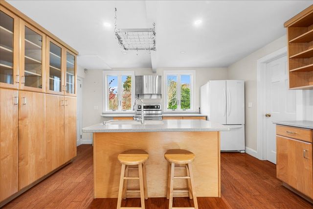 28 Palmer Neck Road, Stonington, CT 06379