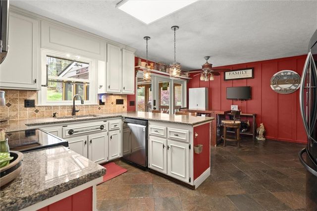 1003 Knotts Pointe Drive, Woodstock, GA 30188