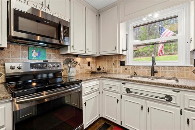 1003 Knotts Pointe Drive, Woodstock, GA 30188